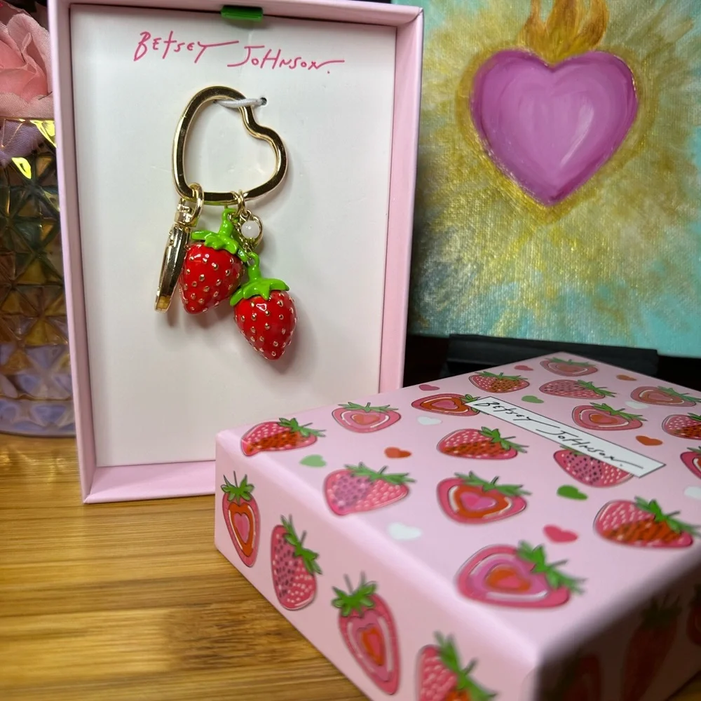 Betsey Johnson Strawberry Bag Charm/Key Chain 🍓 - Picture 8 of 9